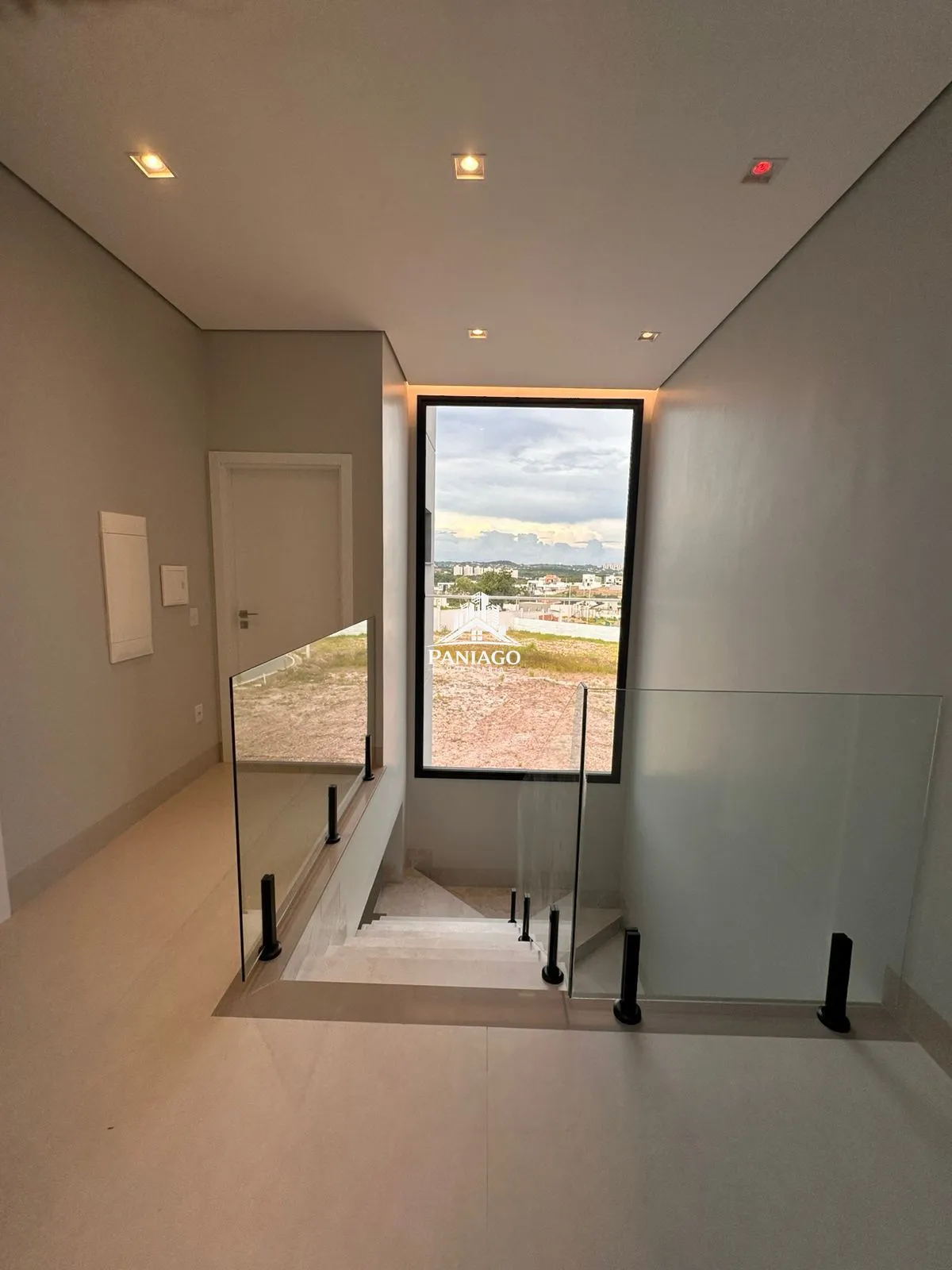 Imagem Casa à Venda no Ginco Florais Pérola | 213m² | 3 Suítes | Piscina Com Hidromassa