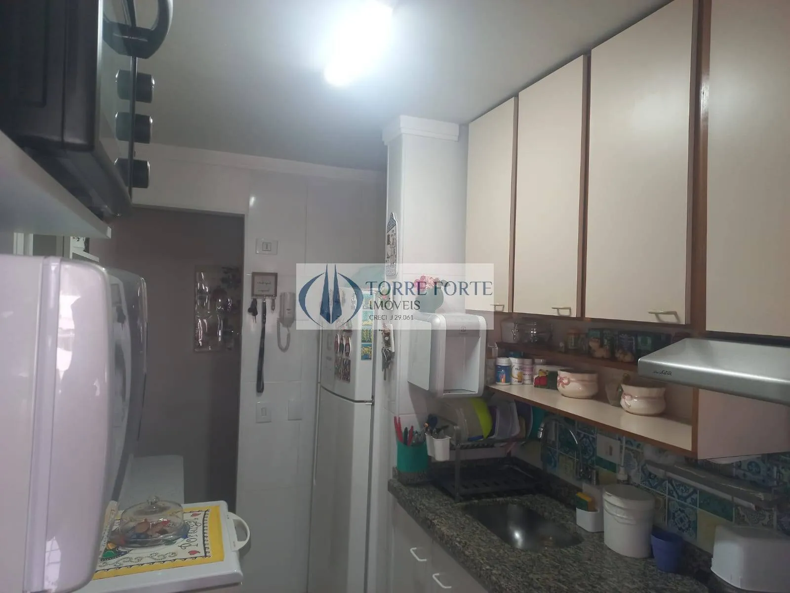 Imagem Apartamento com 2 dormitórios, 1 vaga de garagem, Jardim Celeste