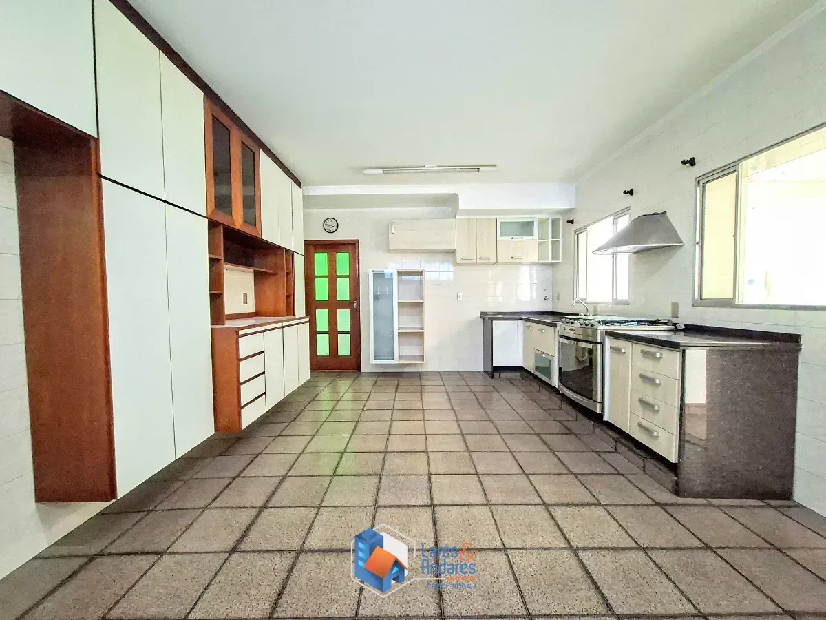 Imagem Sobrado para venda em Chora Menino com 3 quartos, sendo 1 suíte, 187m²