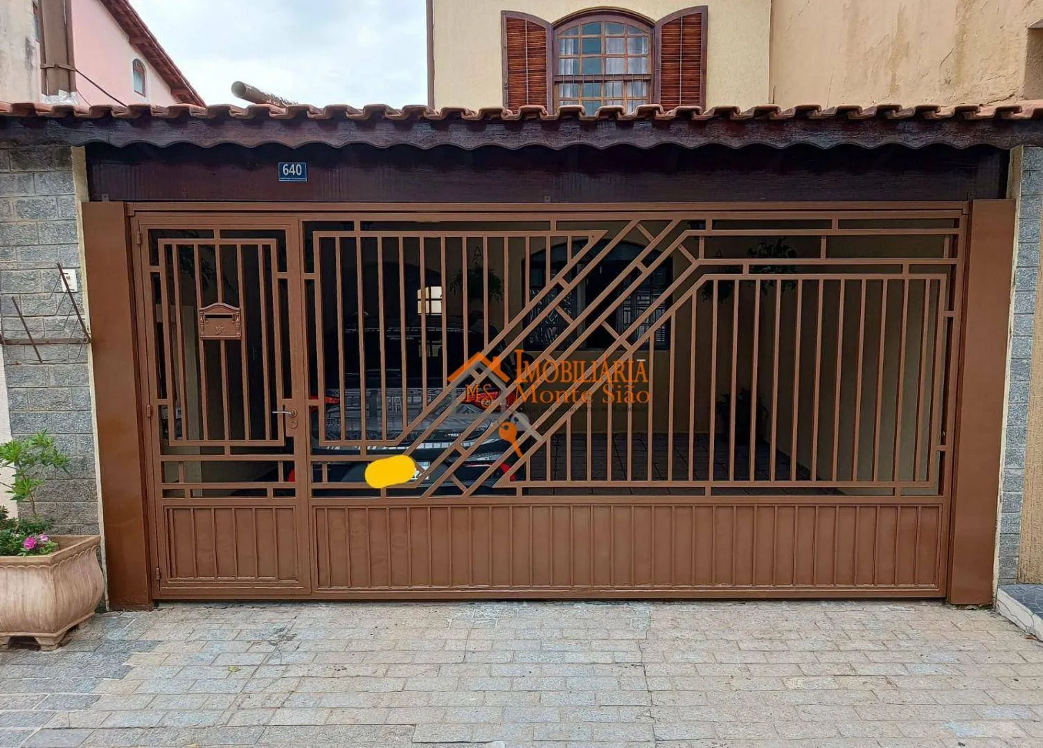 Foto do imóvel Sobrado com 3 dormitórios à venda por R$ 689.000,00 - Jardim Santa Cecília - Guarulhos/SP