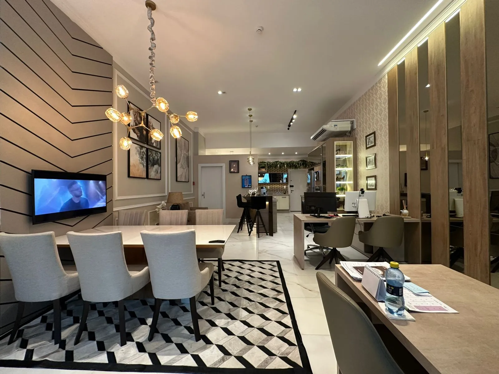 Imagem Ponto Comercial à venda com 752m2 por R$ 299.000,00