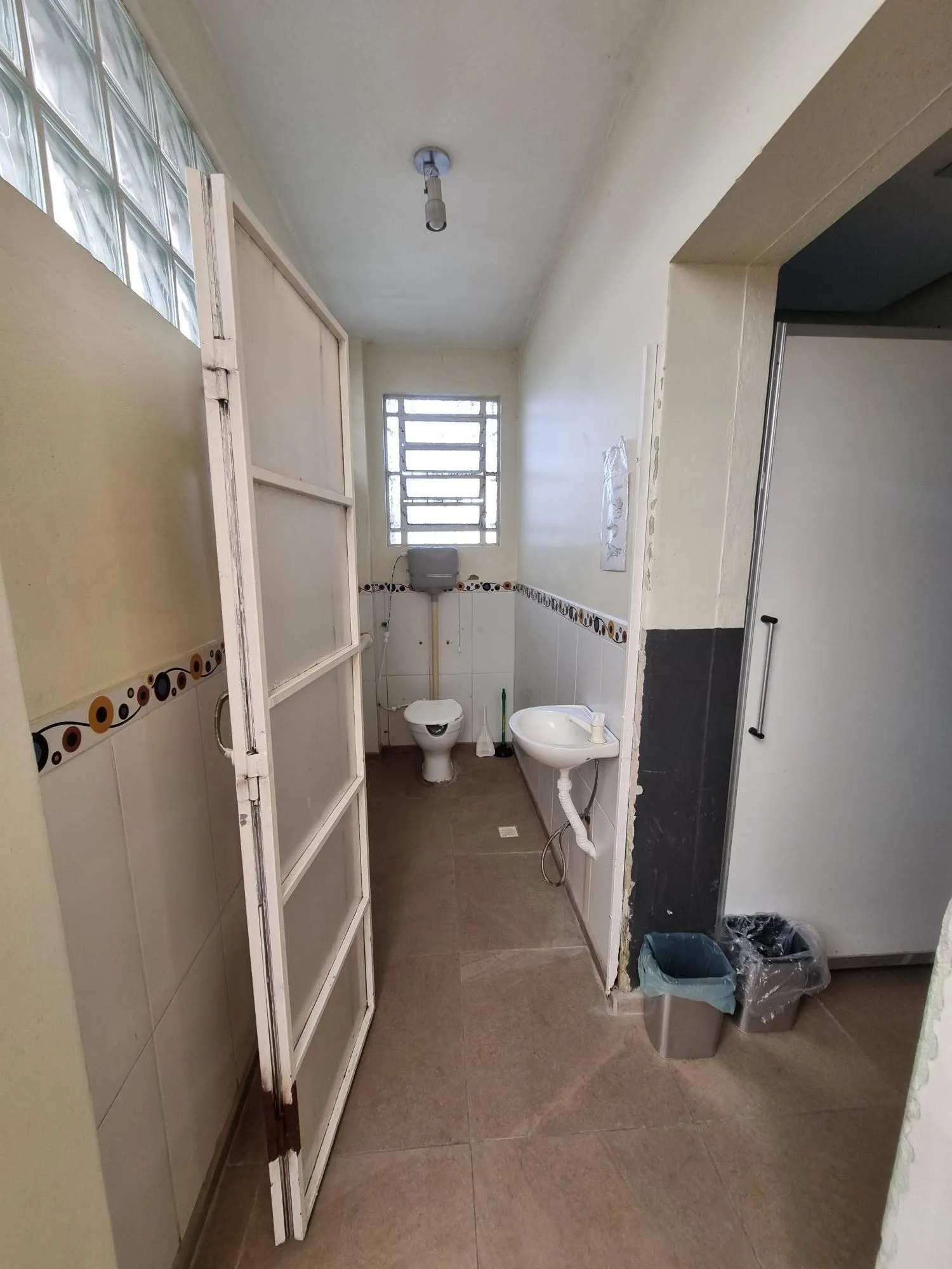 Imagem Casa Comercial em Menino Deus