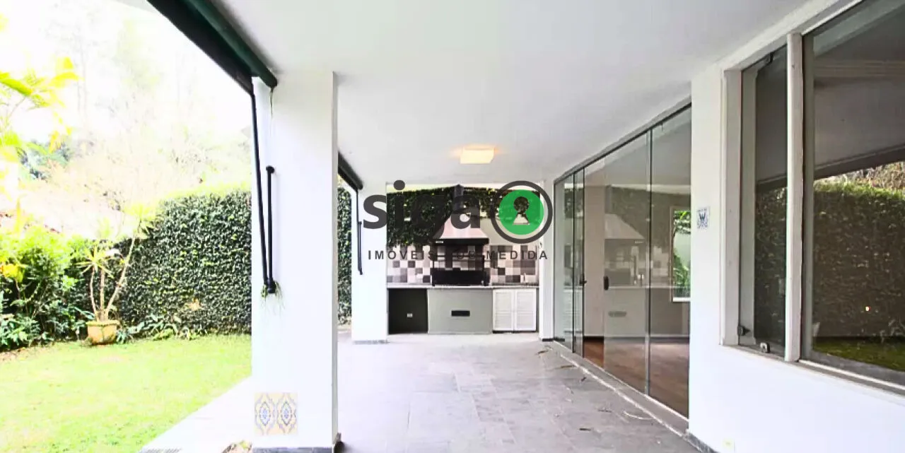 Imagem Casa de condomínio à venda com 265m², 3 quartos e 4 vagas no Panamby