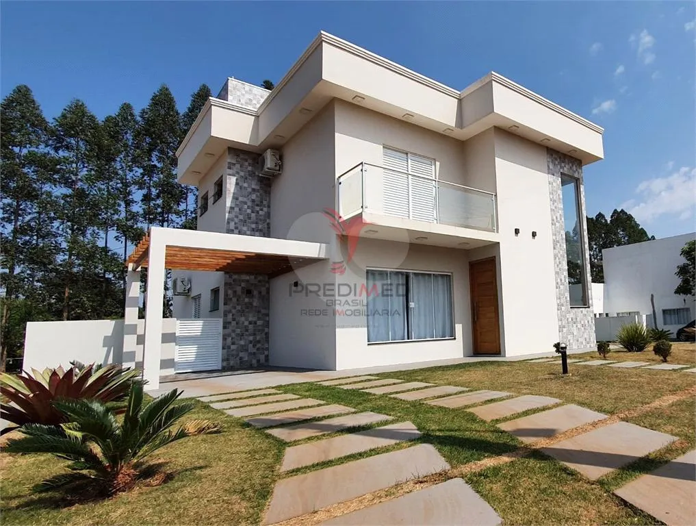 Imagem Sobrado de 199m² no bairro Área Rural De Águas De Santa Bárbara, em Águas de Santa Bárbara