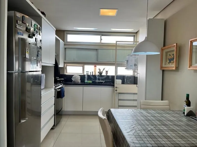 Imagem excelente apto na carlos gomes, jto anita.... Apartamento para Venda - 125m², 3 dormitórios, sendo 1 suites, 2 vagas - Auxiliadora