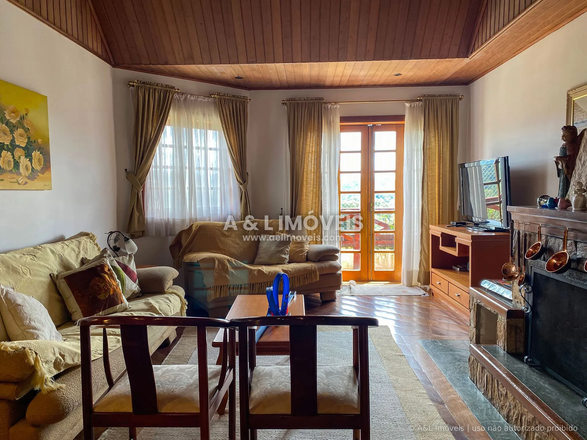 Imagem Cobertura à venda na Vila Everest com 229 m² e 2 suítes