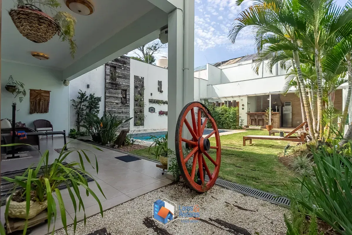 Imagem Casa para venda em Planalto Paulista com 3 quartos, sendo 3 suítes, 400m²