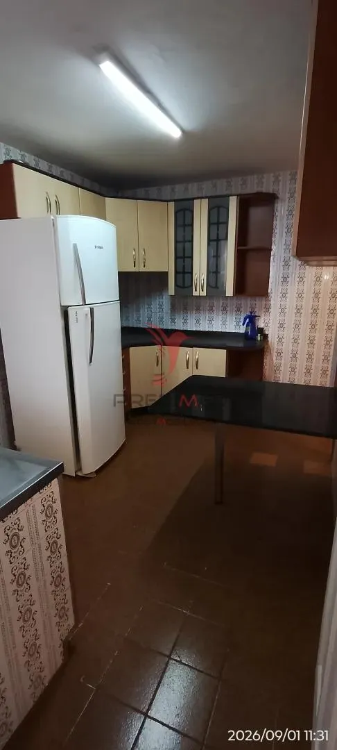 Imagem PRONTO PARA MORAR NO CENTRO: SOBRADO DE 3 DORMS, SUITE E 2 VAGAS