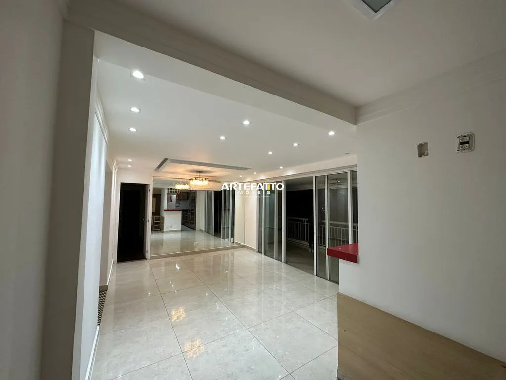 Imagem Lindo Apartamento Reformado110m2 com 3 suites e 2 vagas