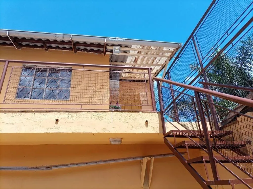 Imagem Casa 4 dormitórios no bairro Vila Ipiranga
