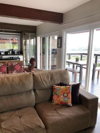 Imagem Imperdível Casa de Alto Padrão com Vista para Mar, Lagoa e Cidade em Garopaba-SC!