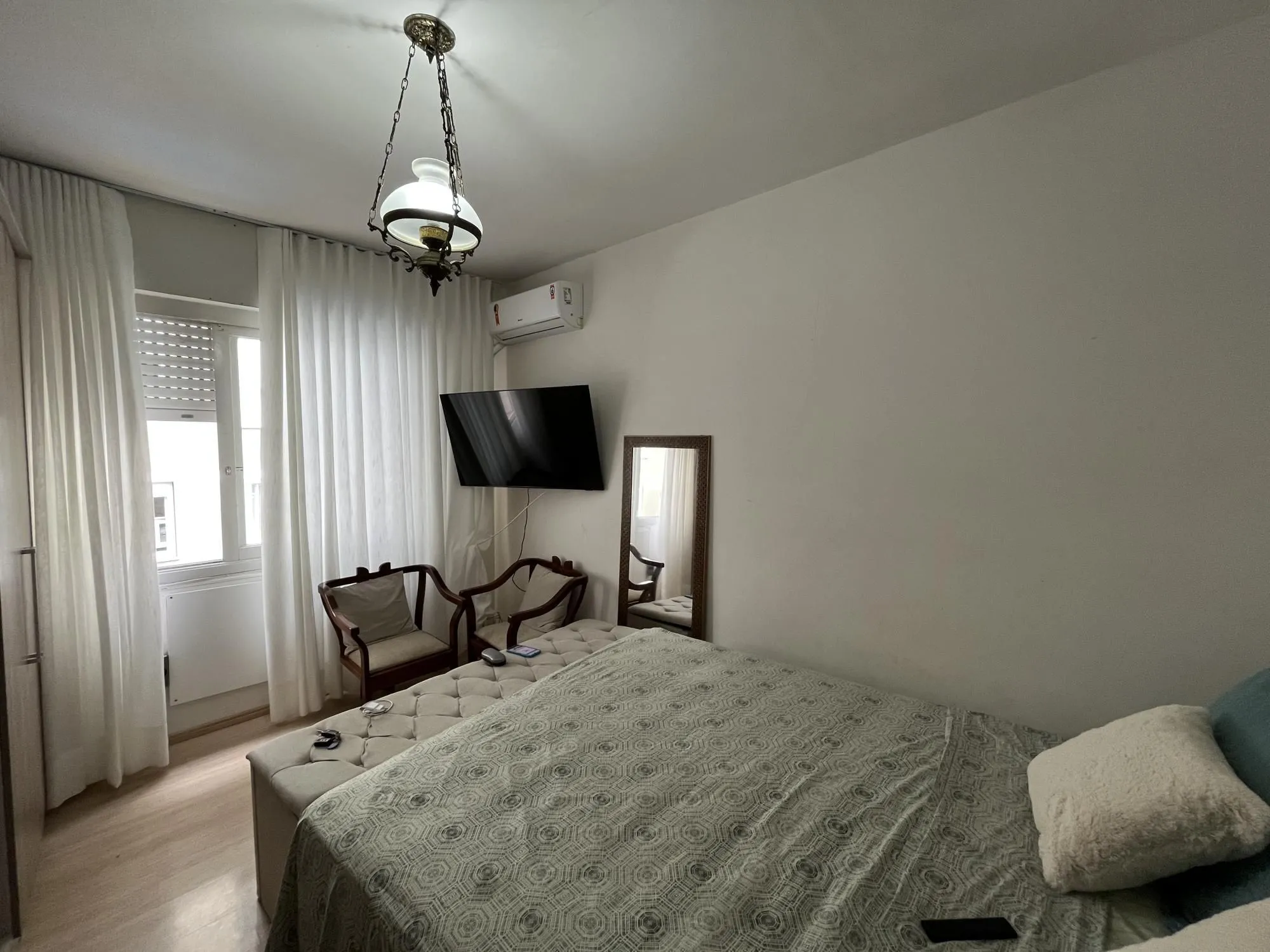 Imagem Apartamento de dois quartos no bairro Rio Branco em Porto Alegre