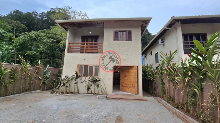 Imagem CASA SOBRADO NOVO COM 3 SUITES , SALA DE ESTAR, COZINHA, LAVABO, LAVANDERIA, GARAGEM TOTA MURADA RUA TRANQUILA EM ACABAMENTO