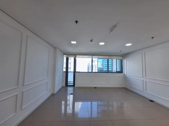 Imagem Sala com 25m2 no Centro - SP
