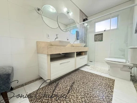 Imagem Casa em Condomínio em Vinhedo-SP: 4 Quartos, 2 Suítes, 3 Salas, 4 Banheiros, 4 Vagas - Imperdível!