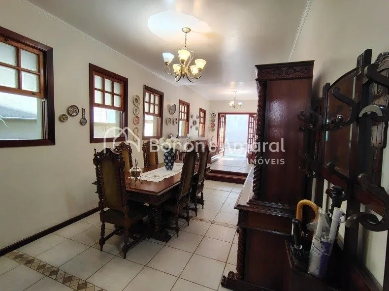 Imagem Casa em condomínio à venda em Valinhos, 3 dormitórios, 2 suítes, área gourmet e excelente localização!