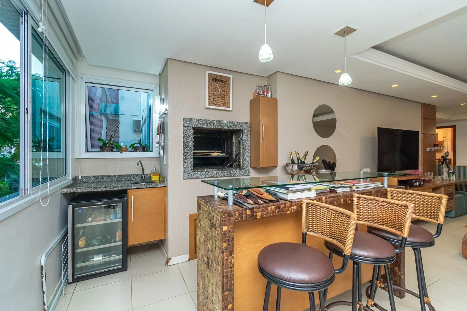 Imagem Apartamento no bairro Higienópolis de 3 dormitórios e 2 vagas