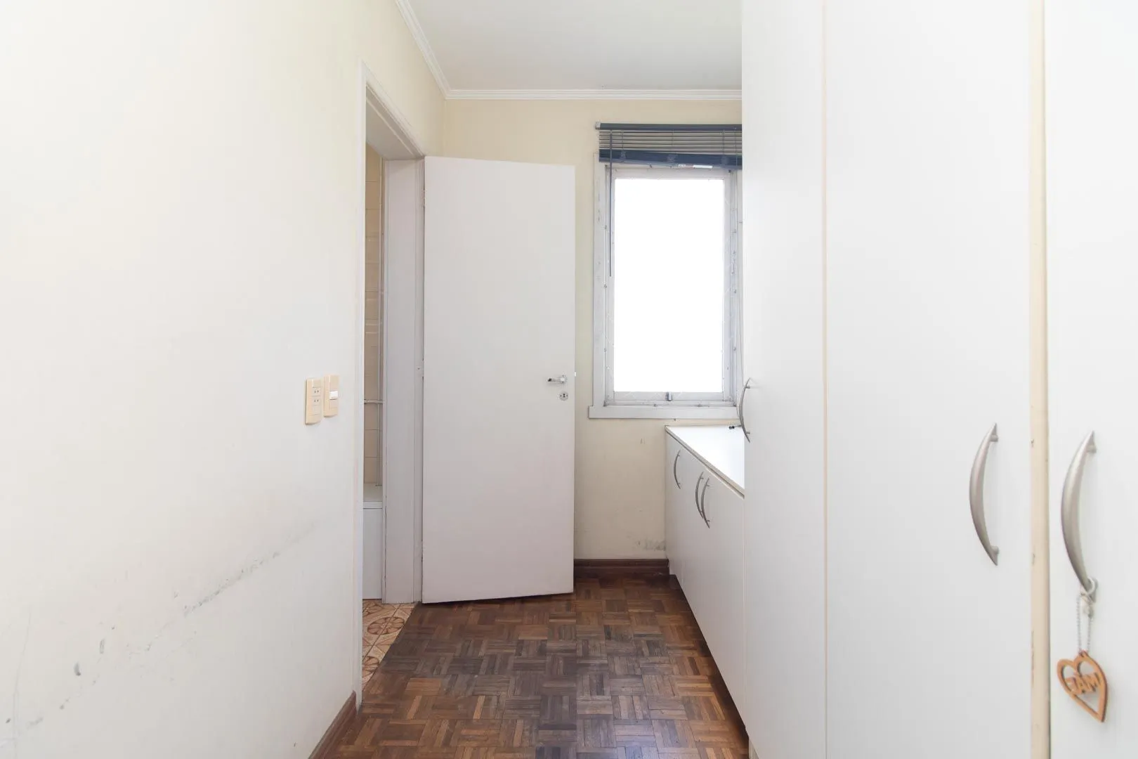 Imagem Apartamento de 03 dormitorios com suite e vaga coberta no bairro Menino Deus