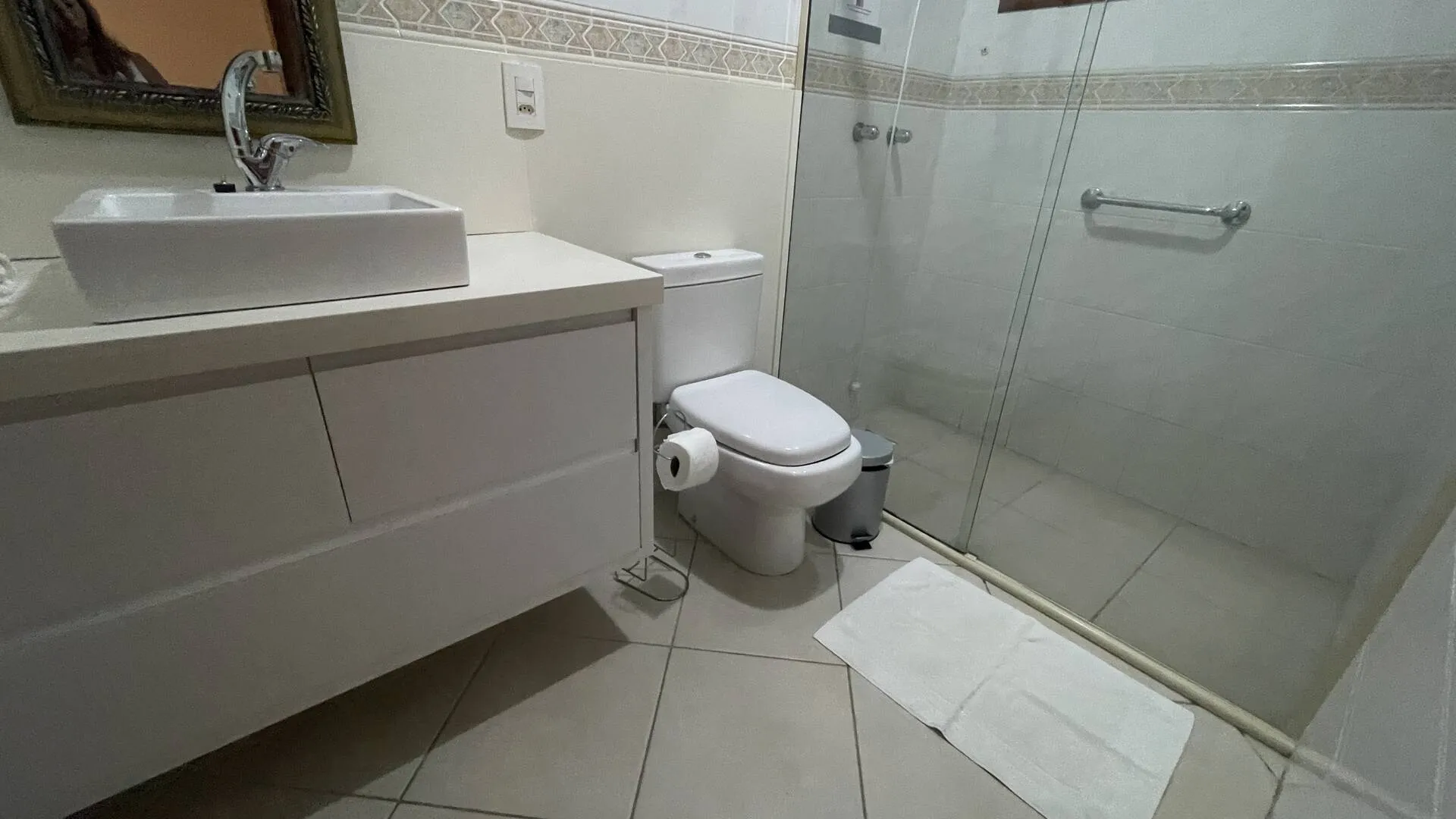 Imagem Casa com 6 Quartos para Temporada em Jurerê Internacional