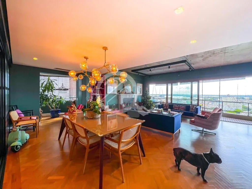 Imagem Localizado no prestigiado bairro Moinhos de Vento, este apartamento cheio de personalidade oferece u...