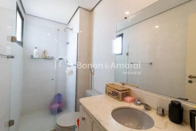 Imagem Composto por 3 dormitórios, sendo todas suítes, living 2 ambientes com varanda, lavabo,cozinha com...