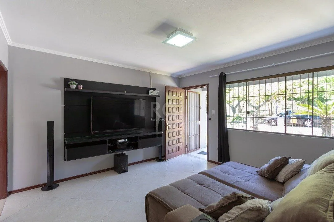 Imagem Casa para Venda - 176m², 4 dormitórios, sendo 1 suíte, 3 vagas - Espirito Santo