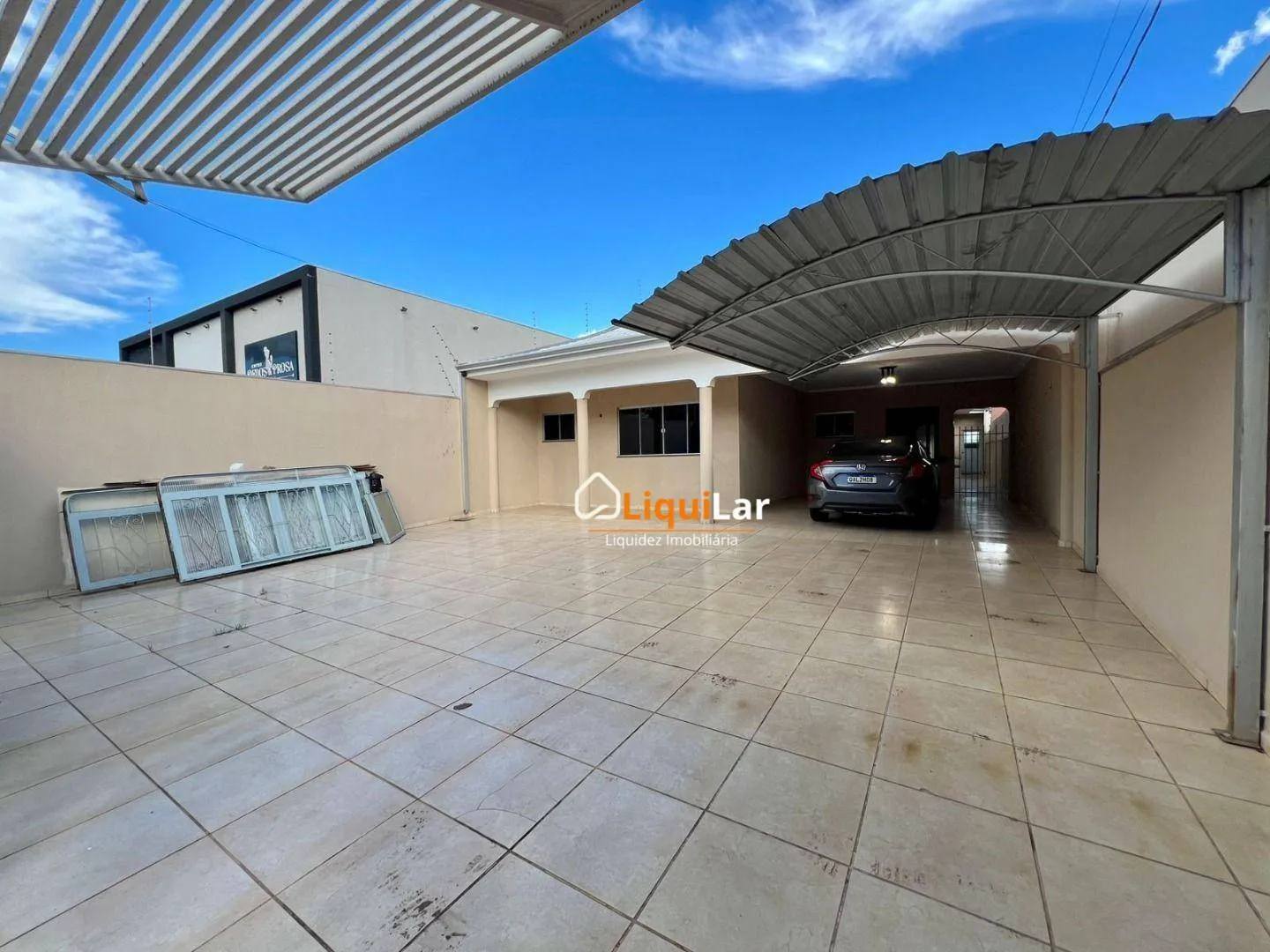 Imagem Imóvel Amplo com Dupla Aptidão Residencial ou Comercial em Terreno de 600 m² com Varanda Gourmet