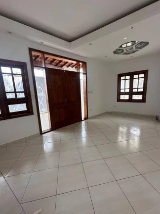 Imagem LINDA CASA SEMI ISOLADA