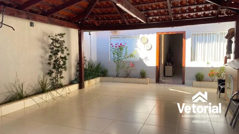 Imagem Imperdível Casa à Venda em Barreiras-BA, Morada da Lua: 3 Quartos, 1 Suíte, 1 Sala, 2 Vagas de Garagem e área de lazer!