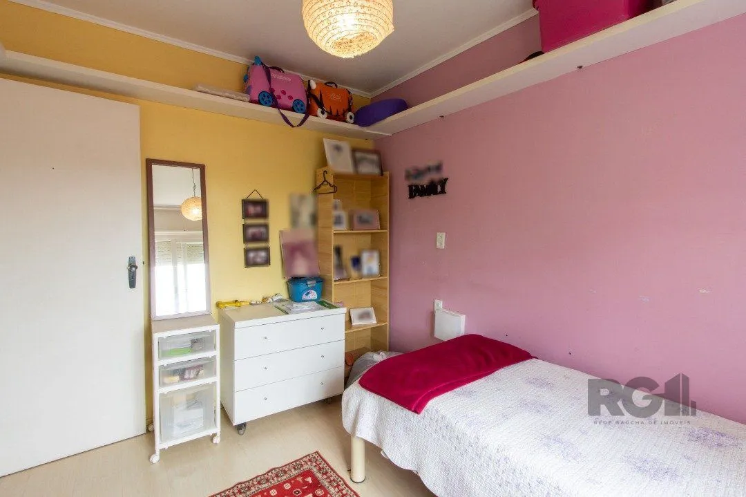 Imagem Apartamento com 73m², 2 dormitórios, área de serviço separada, living 2 ambientes , vaga de garagem escriturada e coberta.