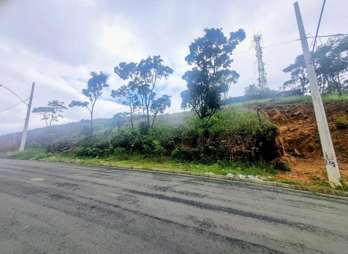 Imagem Terreno 300 m² à venda em Jardim Bandeirantes, Poços de Caldas