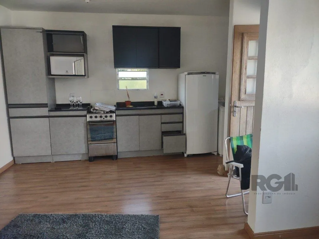 Imagem Casa com 250m², 2 quartos, 1 suite, edícula, no bairro Nonoai