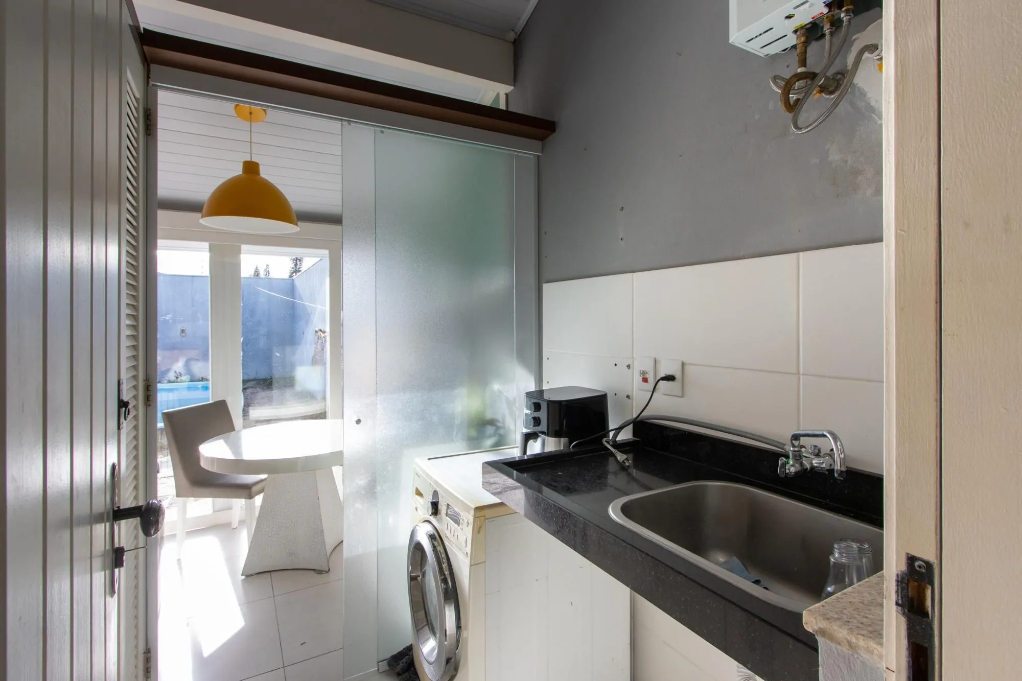 Imagem Casa sobrado, 3 quartos, 1 suite, 3 banheiros, 3 vagas em Ipanema