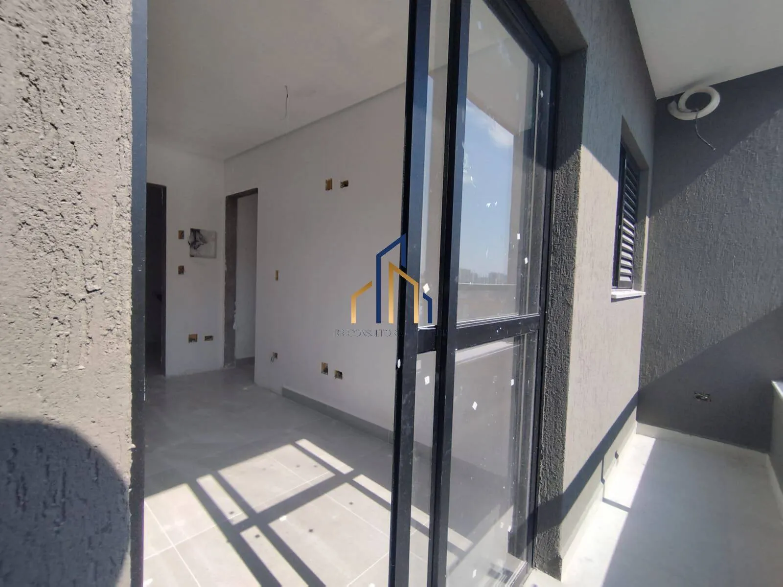 Imagem Apartamento sem condomínio para alugar no Parque Jaçatuba em Santo André/SP