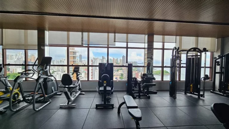 Imagem A 5ª Avenida Imóveis selecionou esse exclusivo Apt. no cobiçado NAU BARRA, planta MALDIVAS 2/4 suite 66,34m² andar alto, varandão c/ vista mar