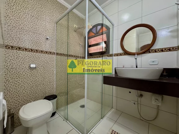Imagem Casa à com churrasqueira venda na Martim de Sá, 3 quartos, 1 suíte, 1 sala, 2 banheiros, 2 vagas, 128m².