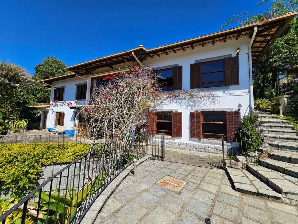 Imagem Casa em Condomínio para Venda em Teresópolis / RJ no bairro Parque do Imbui