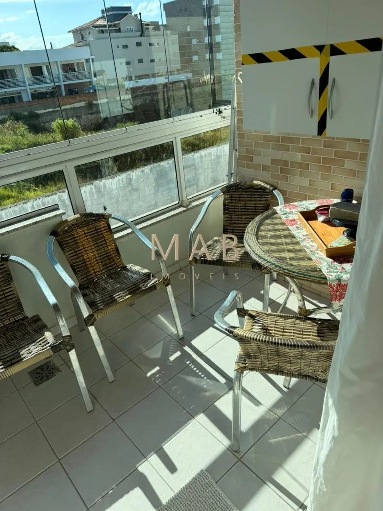Imagem Apartamento mobiliado a 100metros do mar na Praia dos Ingleses com 110m², área de lazer com Piscina, Financiável via banco,? Florianópolis/SC!
