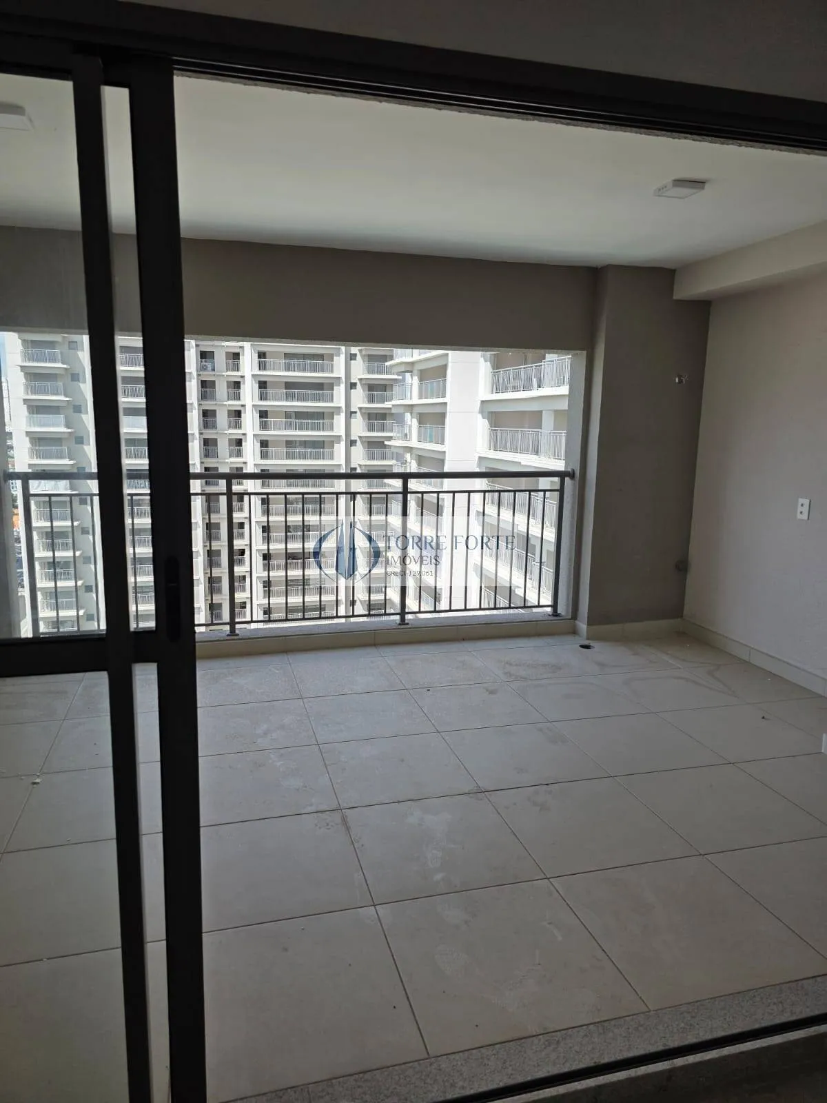 Imagem Apartamento 3 suítes | 129 m² | 2 vagas | Vista para piscinas | Tucuruvi