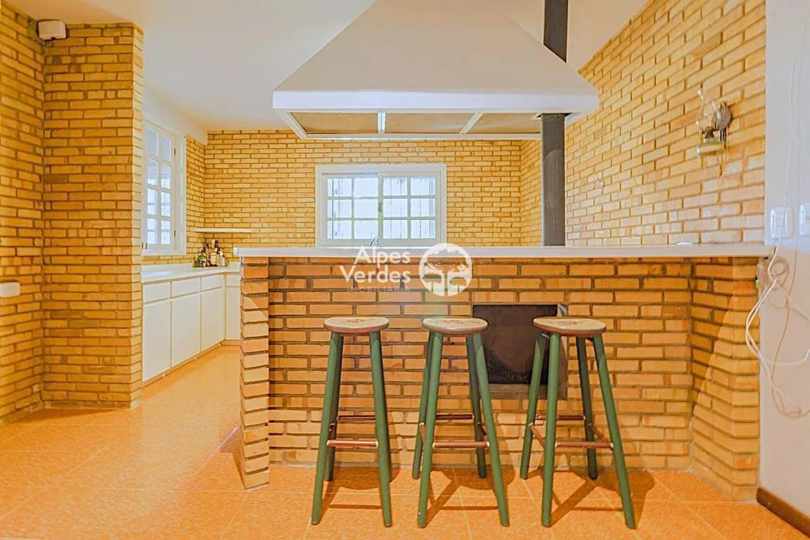 Imagem Vende-se Casa na Vila Suzana, com 03 dormitórios