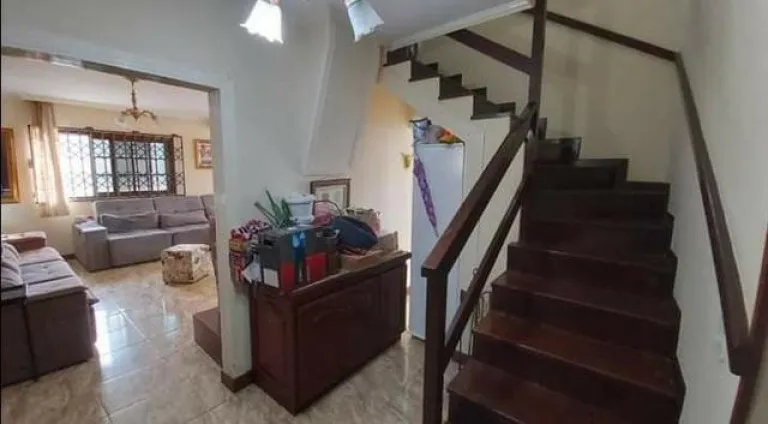 Imagem Casa com 3 Quartos à Venda, 242 m²em Fazendinha - Teresópolis