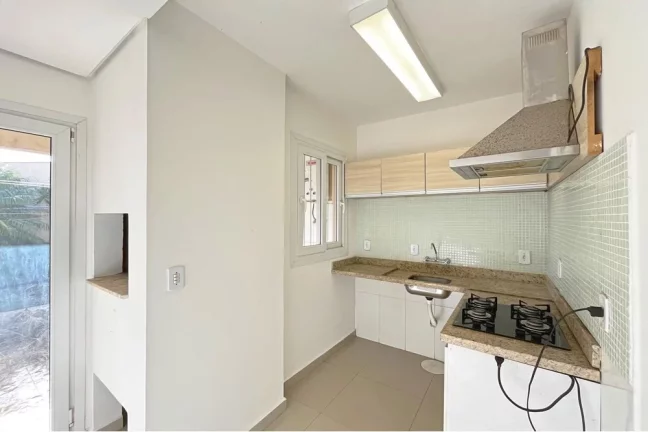 Imagem Casa para venda no bairro Guarujá em Porto Alegre