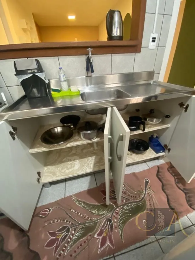 Imagem Apartamento para Temporada em Itapema, Centro, 2 dormitórios, 1 banheiro, 1 vaga