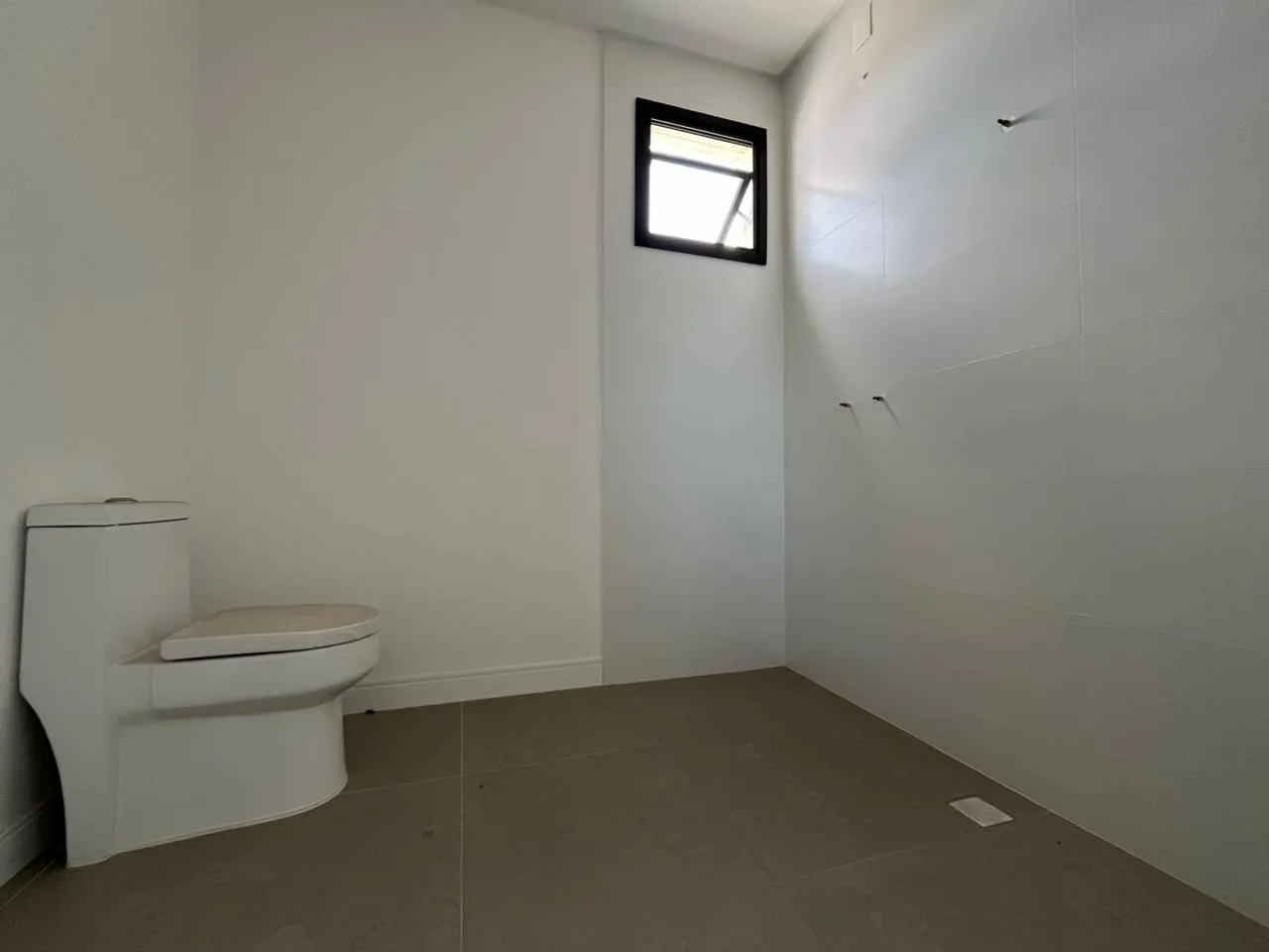 Imagem Apartamento com vista para o mar à venda com 137m2 por R$ 2.633.367,00