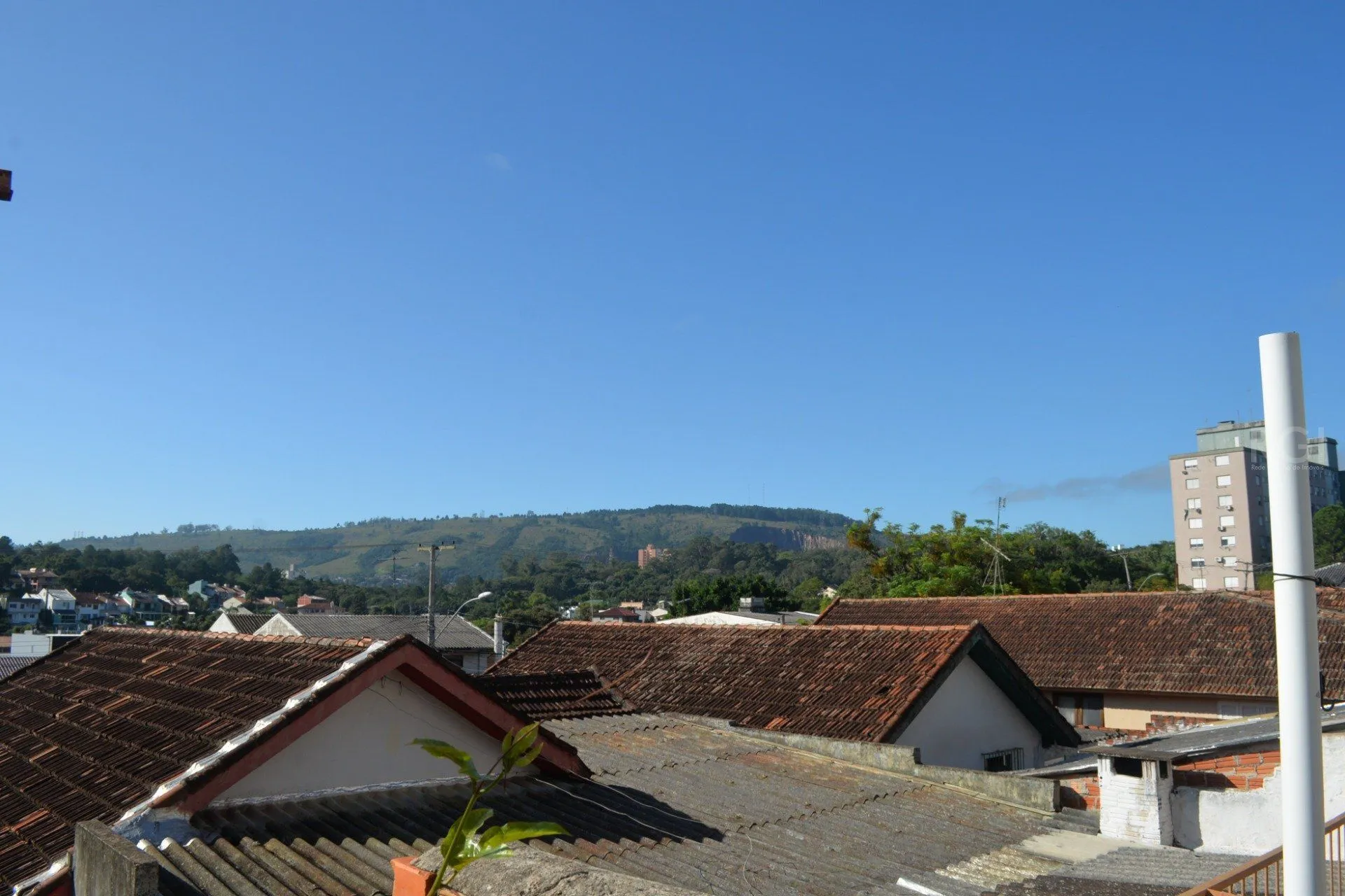 Imagem Sobrado para Venda - 168m², 4 dormitórios, 6 vagas - Jardim Sabará