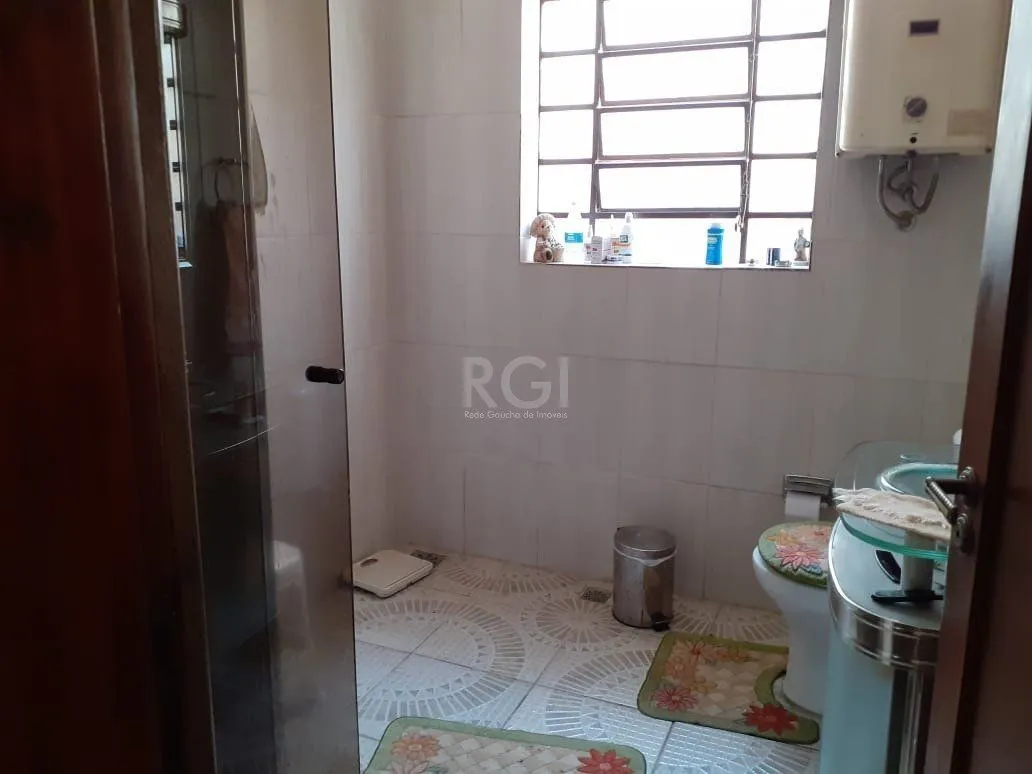 Imagem Casa para Venda - 120m², 3 dormitórios, 1 vaga - Santa Tereza