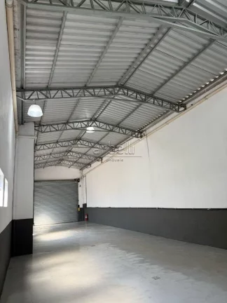 Imagem Galpão com área total de 310 M² e 170 M² de área construída, escritório, 4 banheiros e depós...