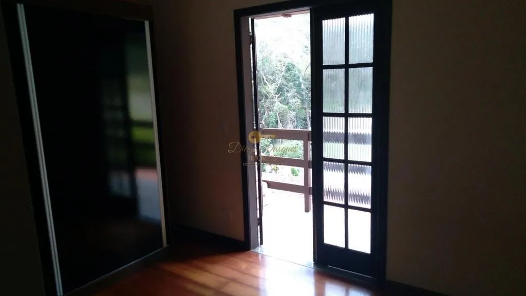 Imagem Casa em Condomínio para Venda em Teresópolis / RJ no bairro Prata