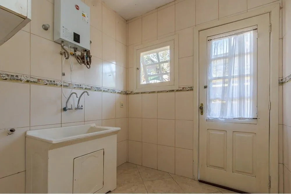 Imagem Casa de Condomínio em Elsa