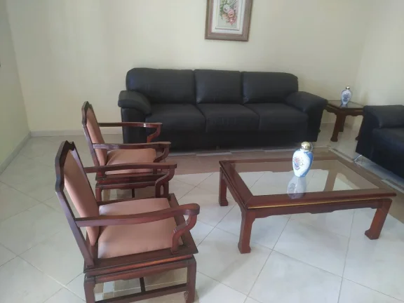 Imagem Casa com 3 Quartos estilo colonial.